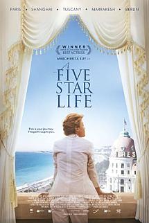 Yalnız Geziyorum izle